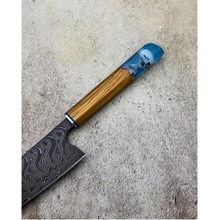 EL YAPIMI DAMASCUS ÇELİK ZEYTİN AĞACI VE EPOKSİ KABZELİ SANTOKU ŞEF AŞÇI BIÇAĞI KOD:CKR717