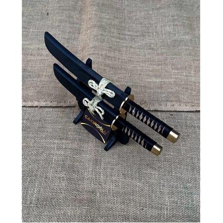 EL YAPIMI VE EL İŞÇİLİĞİ TAMAMEN ÖZEL ÜRETİM ORİJİNAL KINLI VE STANDLI 2’Lİ SET KATANA KOD:CKR455-11