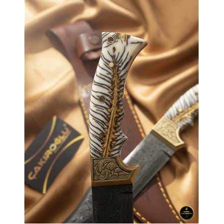 EL YAPIMI ÖZEL BUZ SERİSİ “ŞEHZADE” DAMASCUS ÇELİK GRAVÜRLÜ BALÇAKLI AV KAMP BIÇAĞI KOD:CKR695-03