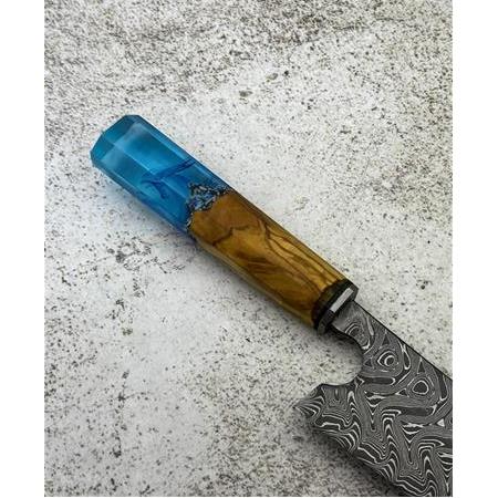 EL YAPIMI DAMASCUS ÇELİK ZEYTİN AĞACI VE EPOKSİ KABZELİ SANTOKU ŞEF AŞÇI BIÇAĞI KOD:CKR717