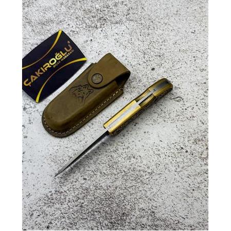 EL YAPIMI ÖZEL ÜRETİM N690 BÖHLER ÇELİK, GRAVÜRLÜ PİRİNÇ KABZE KÜÇÜK BOY AV KAMP ÇAKISI KOD:0850/40