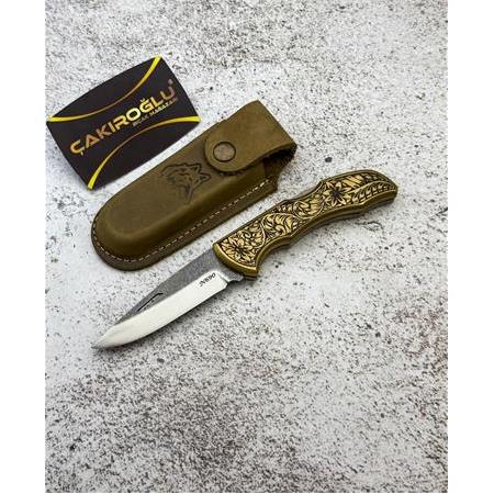 EL YAPIMI ÖZEL ÜRETİM N690 BÖHLER ÇELİK, GRAVÜRLÜ PİRİNÇ KABZE ORTA BOY AV KAMP ÇAKISI KOD:0850/41