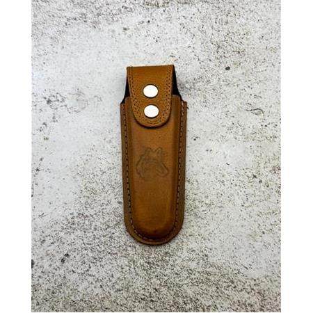 TAMAMEN ORİJİNAL EL DİKİMİ DERİ KURT BASKILI KEMERE TAKILABİLİR NO:4 ÇAKI KILIFI KOD:KLF100-03